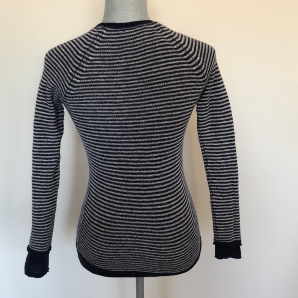 Aritzia TNA Merino Wool Sweater. - Picture 3 of 4